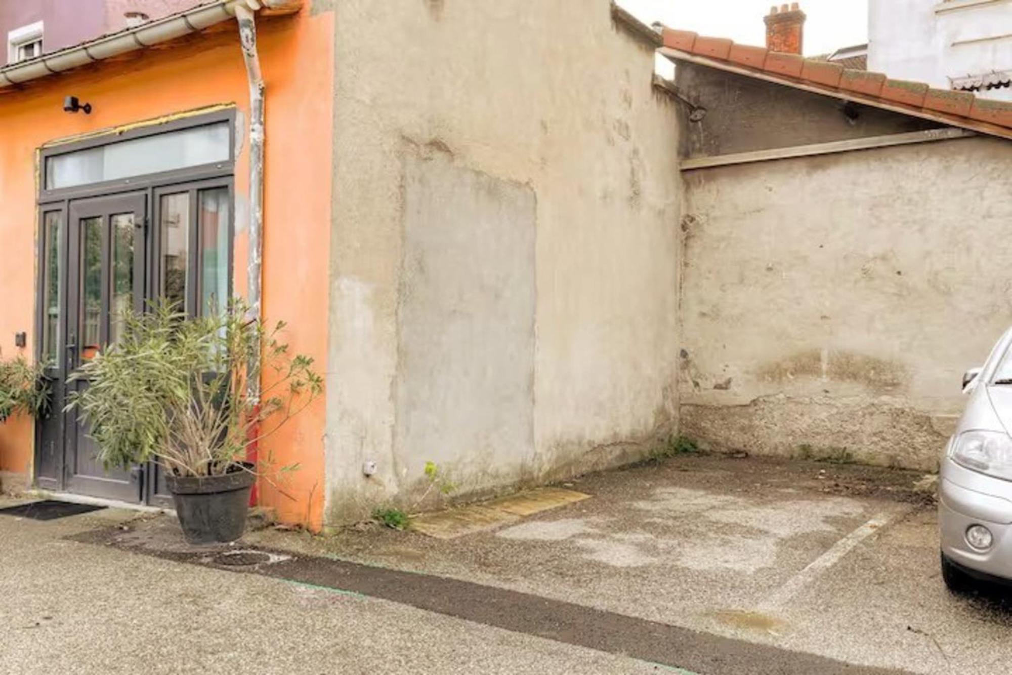 Atypique Et Reposant Avec Parking Gratuit Appartement Villeurbanne Buitenkant foto